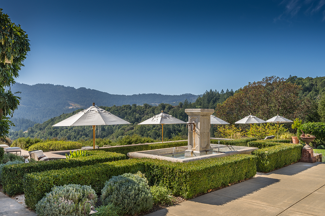 Tour A Dramatic Napa Valley Estate On 47 Acres Asking 7 9m Gardens