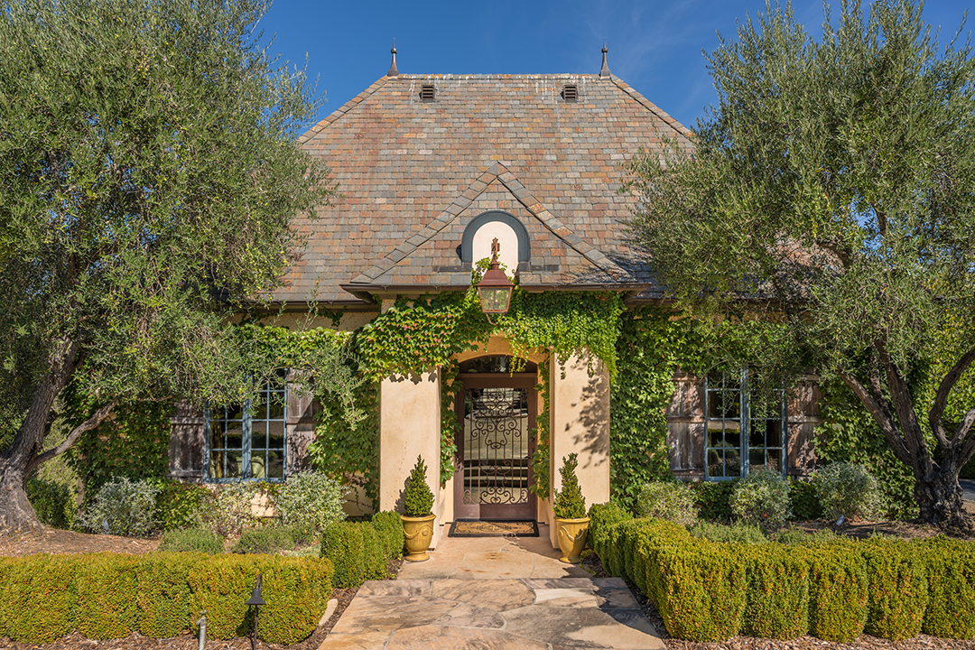 Tour A Dramatic Napa Valley Estate On 47 Acres Asking 7 9m Guesthouse