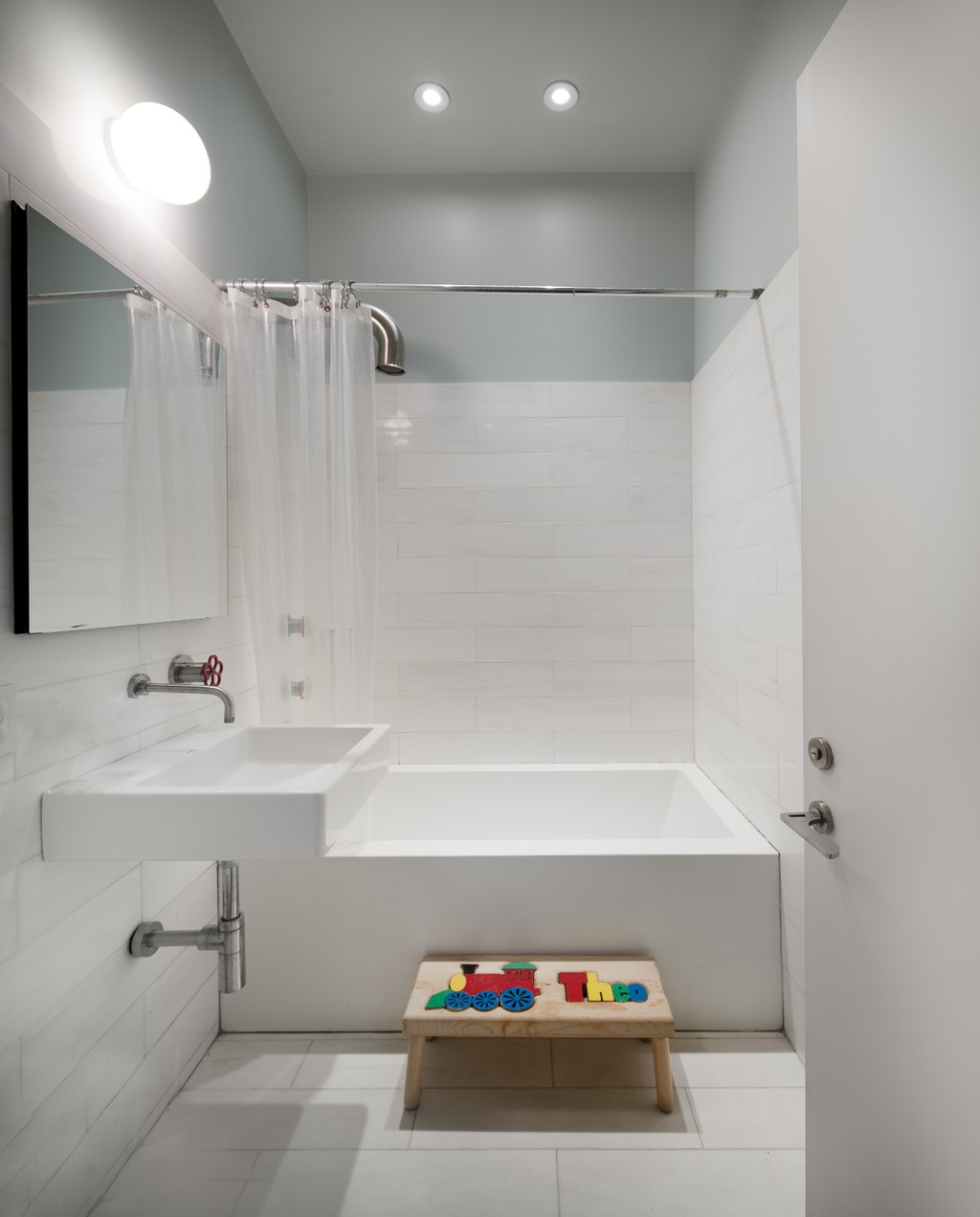 Trendy Full Floor Loft In A 19th Century Tribeca Building Lists For 5 45m Bath