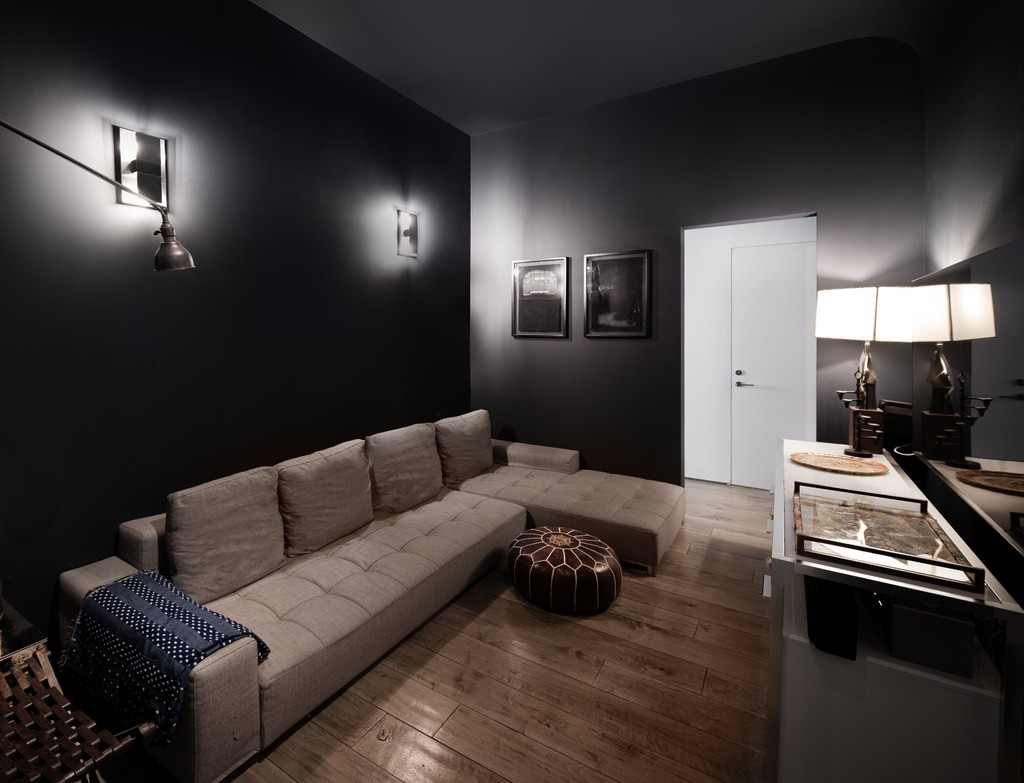 Trendy Full Floor Loft In A 19th Century Tribeca Building Lists For 5 45m Media Room