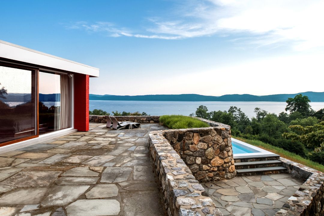 Westchester Marcel Breuer Neumann House Patio
