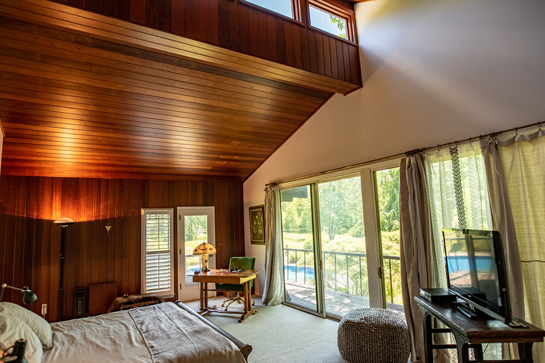 Co Creator Of Iconic 1969 Woodstock Festival Lists Home Right Nearby Bedroom