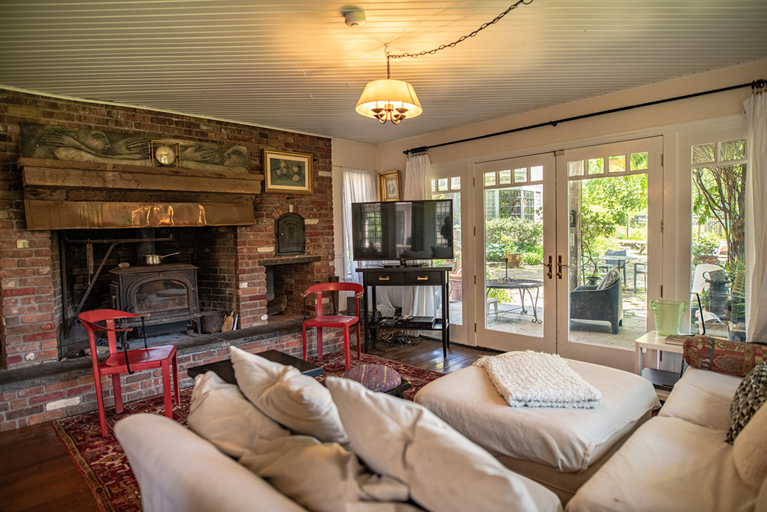 Co Creator Of Iconic 1969 Woodstock Festival Lists Home Right Nearby Fireplace