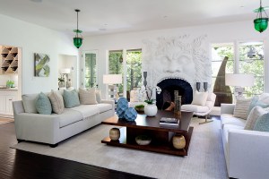 Geena Davis Enchanting 6m Pacific Palisades Home Is In A League Of Its Own Living Room