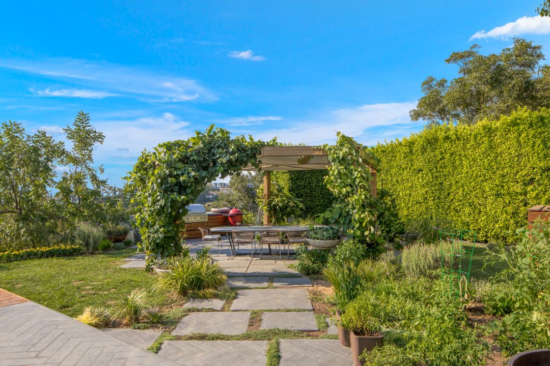 John Legend Chrissy Teigen Beverly Hills Home Patio