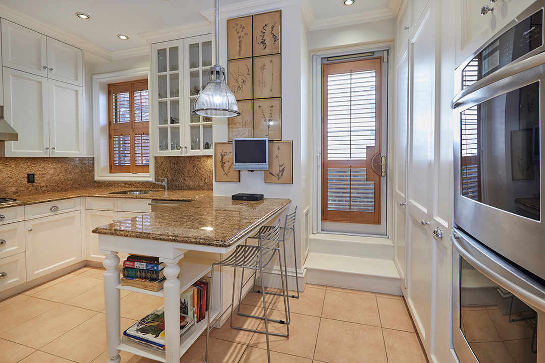 Late Fashion Icon Dawn Mellos Sutton Place Penthouse Lists For 2 8m Kitchen