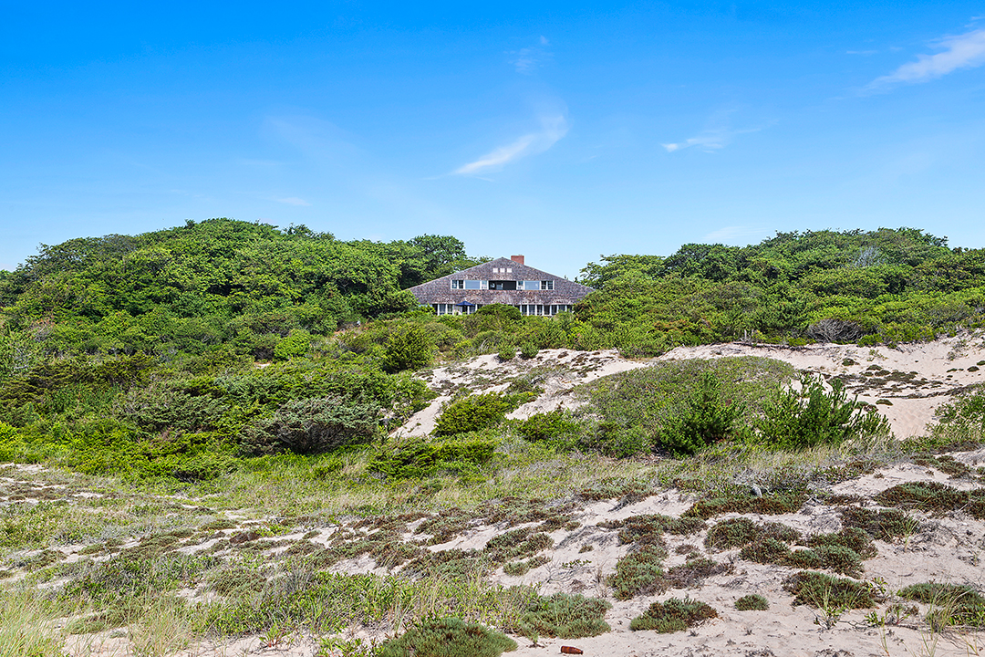 Late Life Savers Heiress East Hampton Estate Asks 72m View