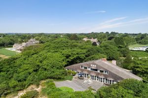 Life Savers Heiress East Hampton Oceanfront Estate Exterior