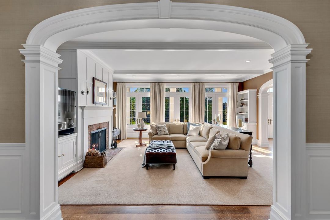 North Salem Westwind Farm Living Room