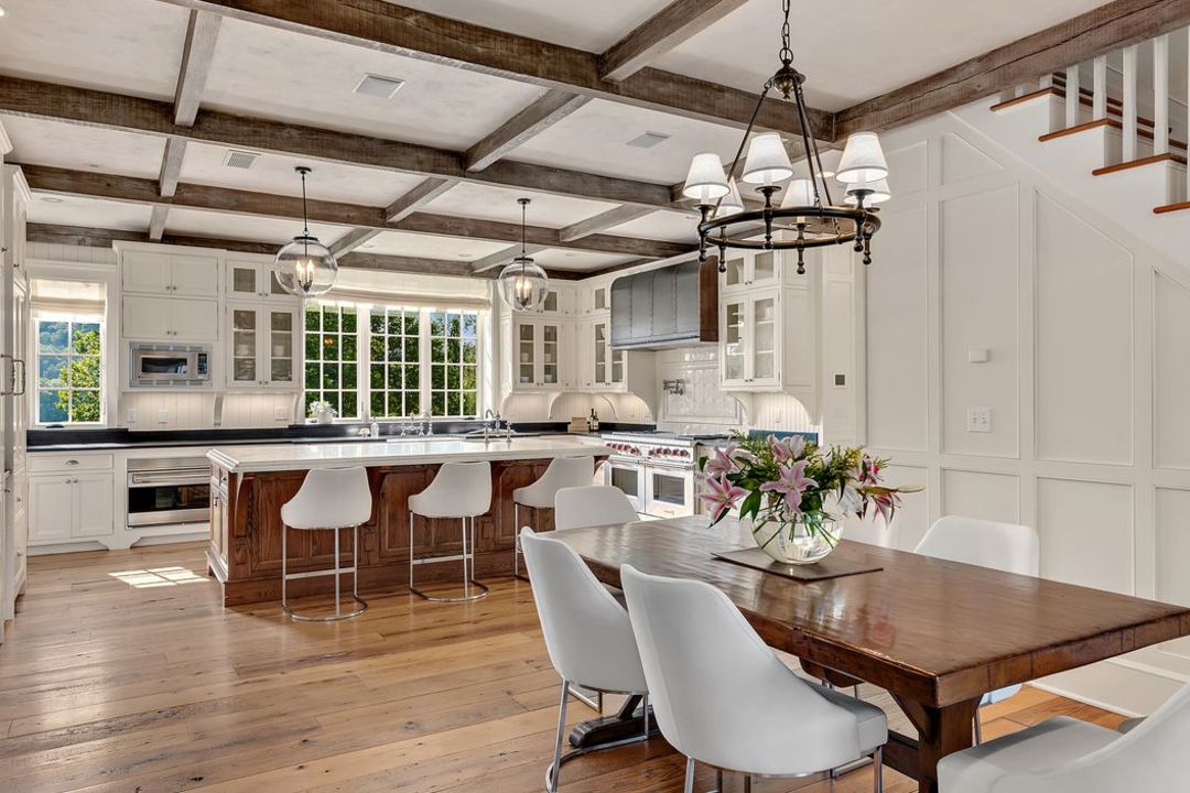 North Salem Westwind Farm Kitchen Dining