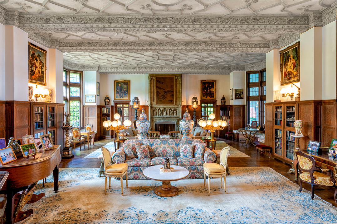 Old World Waterfront Manor On Long Islands Gold Coast Wants 8 9m Grand Salon