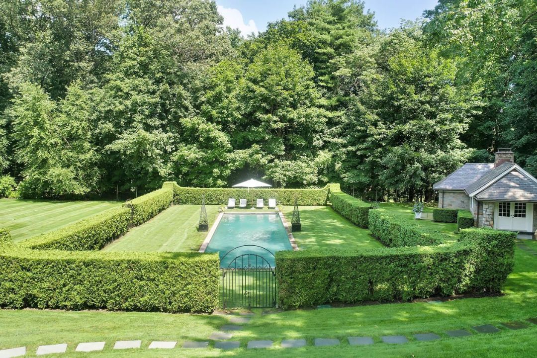 Paul Starrett Greenwich Manor Pool II