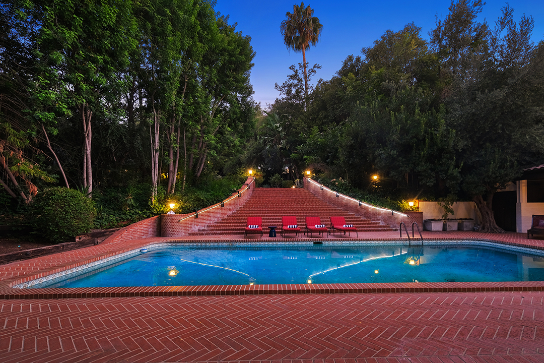 Storied La Home Where A Big Bash For Marilyn Monroe Was Held Lists For 4 5m Pool Stairs B