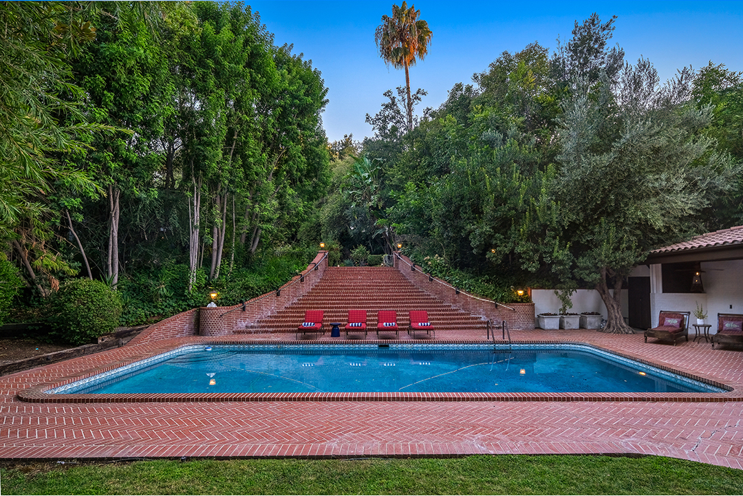 Storied La Home Where A Big Bash For Marilyn Monroe Was Held Lists For 4 5m Pool Stairs