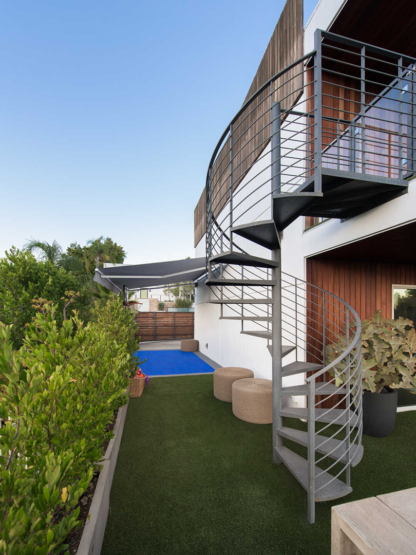 Teddi Mellencamp Of Rhobh Lists Hollywood Hills Modern With Panoramic Views Spiral