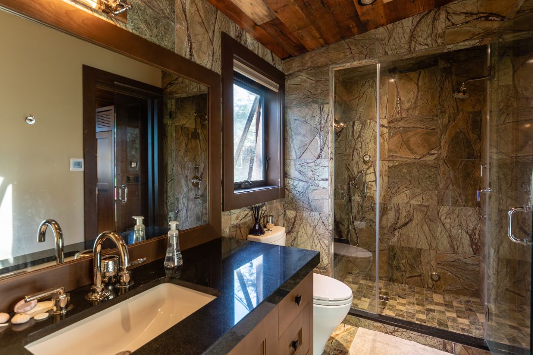 Tofino Canada Waterfront Lodge Estate Bathroom