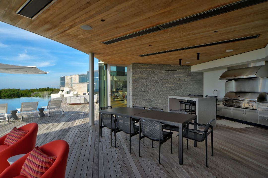 Wainscott Hamptons Oceanfront Mansion Outdoor Dining