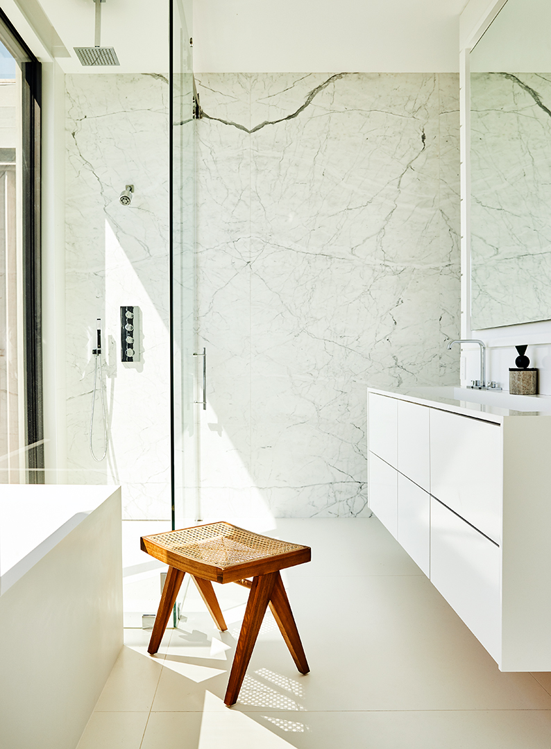 Waterfront Bridgehampton Modern With A Rooftop Pool Lists For 9 8m Bathroom