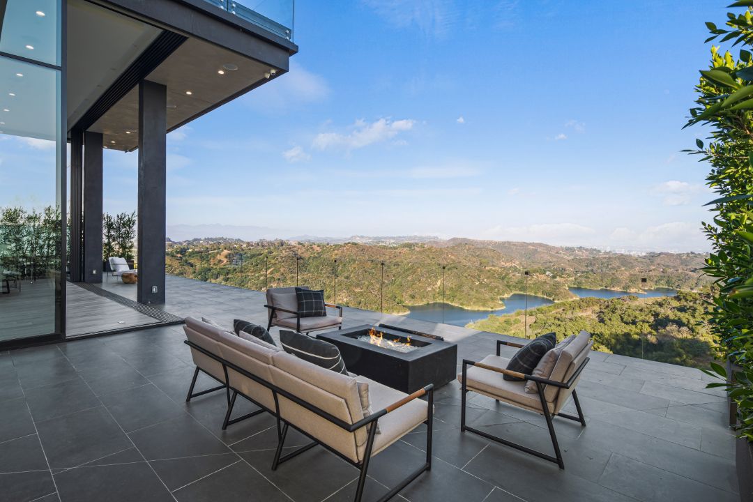 Bel Air New Build Patio