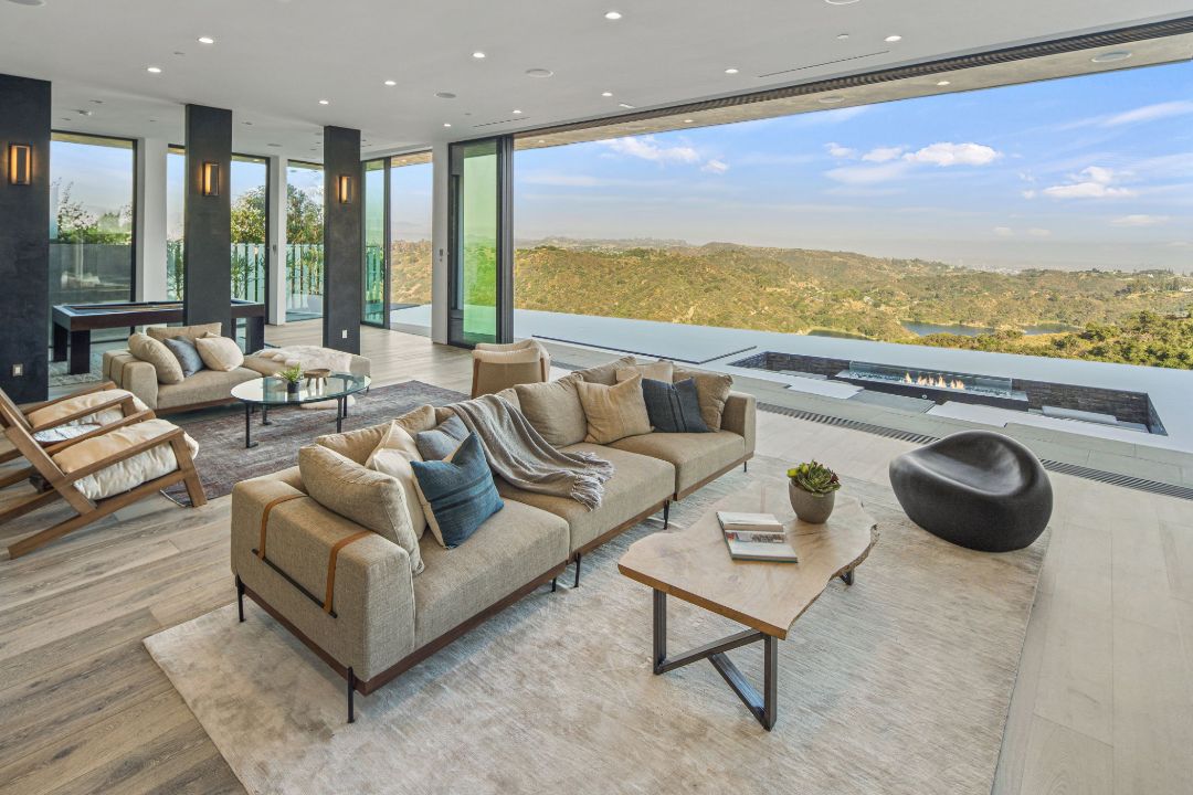 Bel Air New Build Living II