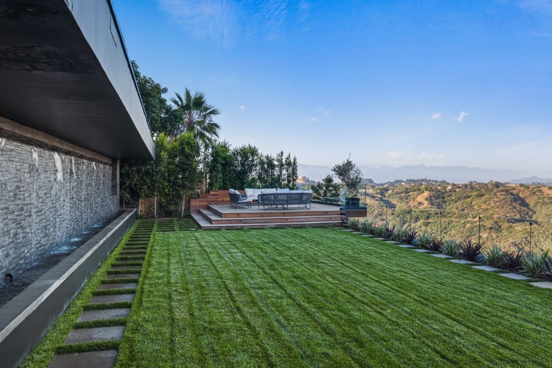 Bel Air New Build Lawn