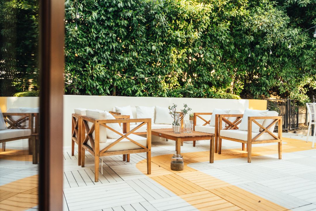 Elle King Hollywood Hills Patio II