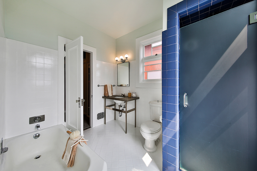 Former 2020 Presidential Candidate Tom Steyer Lists 11m San Francisco Home Bathroom