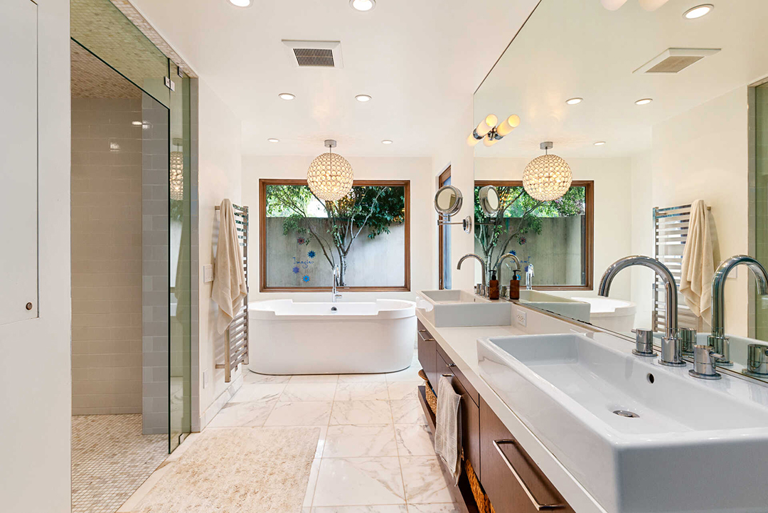 Hemsworth Brothers List Chic Malibu Retreat Where Outdoor Living Reigns Bathroom