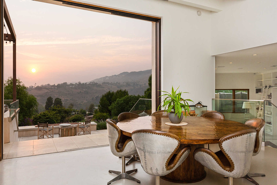 Hemsworth Brothers List Chic Malibu Retreat Where Outdoor Living Reigns Dusk