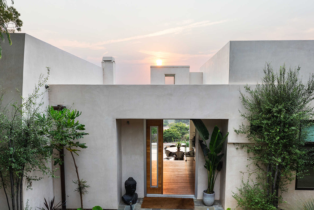 Hemsworth Brothers List Chic Malibu Retreat Where Outdoor Living Reigns House