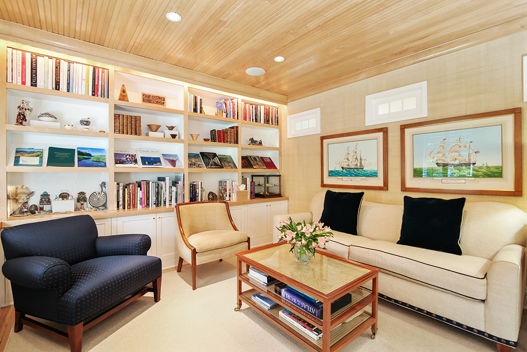 Idyllic Coastal Green Home In Fairfield County Seeks 1 5m Den