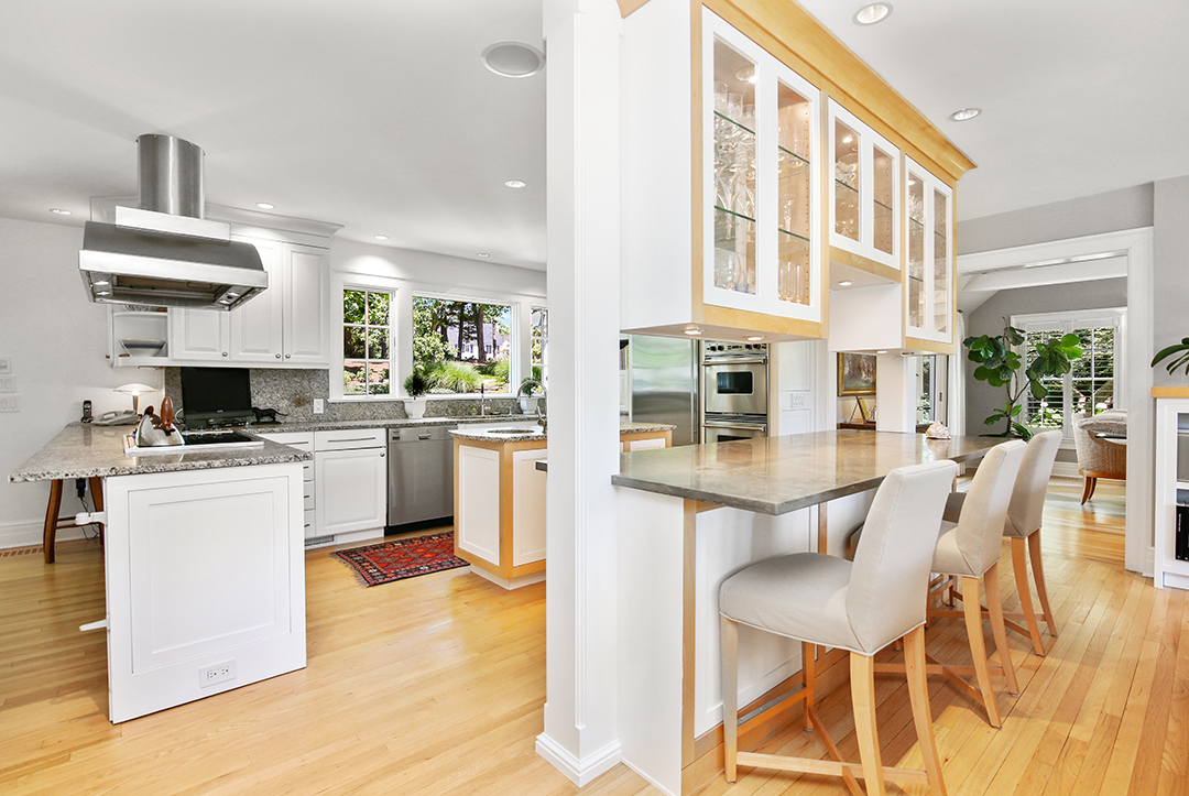Idyllic Coastal Green Home In Fairfield County Seeks 1 5m Kitchen Bar