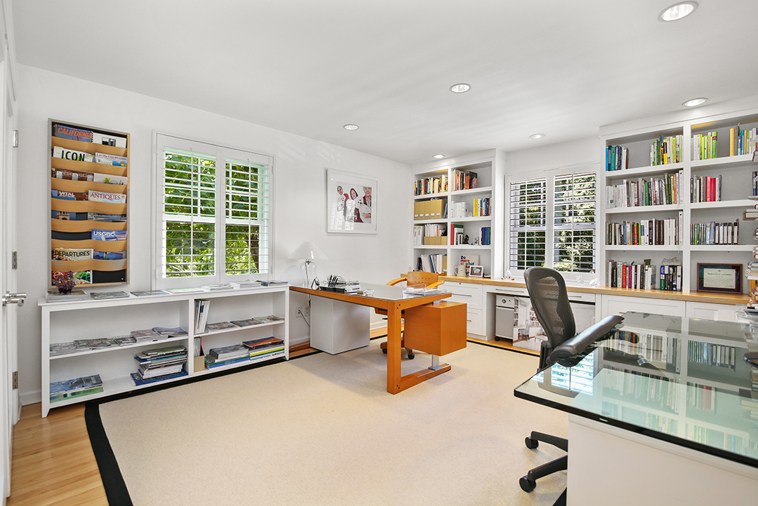 Idyllic Coastal Green Home In Fairfield County Seeks 1 5m Office Bedroom
