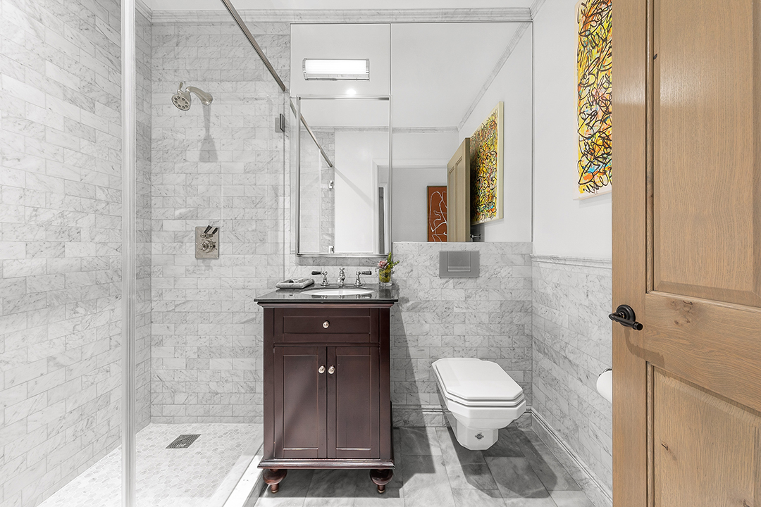 Joe Jonas And Star Sophie Turner List Cool Nolita Apartment Bathroom C