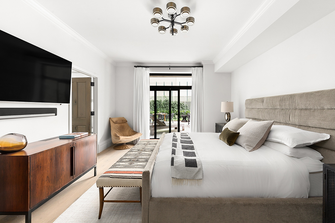 Joe Jonas And Star Sophie Turner List Cool Nolita Apartment Bedroom