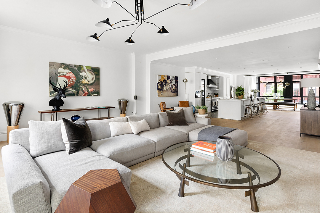 Joe Jonas And Star Sophie Turner List Cool Nolita Apartment Living Room