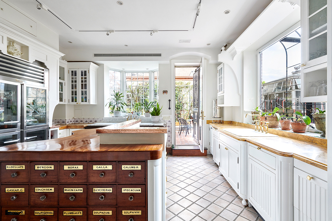 John Lennons Famous Manhattan Lost Weekend Penthouse Hits The Market Kitchen