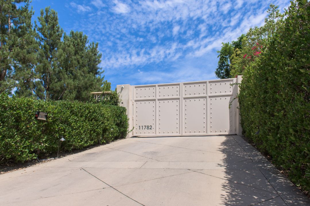 Kathy Griffin Bel Air Crest Gate