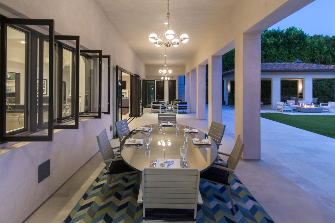 Kathy Griffin Bel Air Crest Outdoor Dining