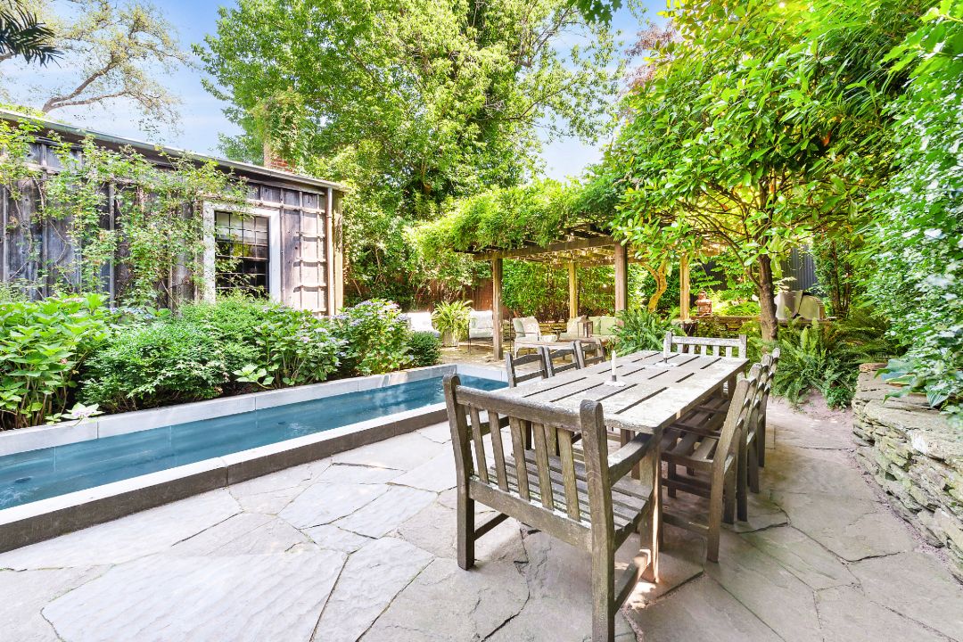 Sag Harbor Vintage Home Outdoor Dining