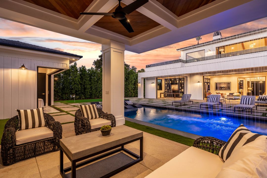 Teddi Mellencamp Encino Mansion Outdoor Seating