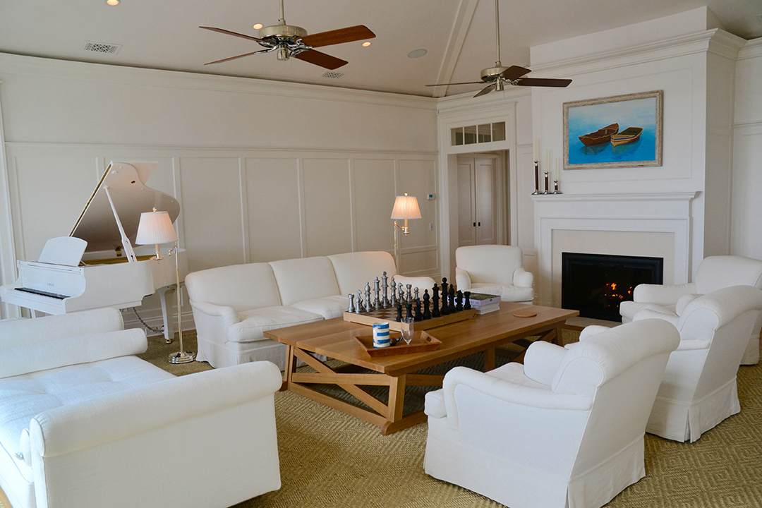 This 20 Million Beach House Is The Epitome Of Hamptons Luxury Living Rm Fp