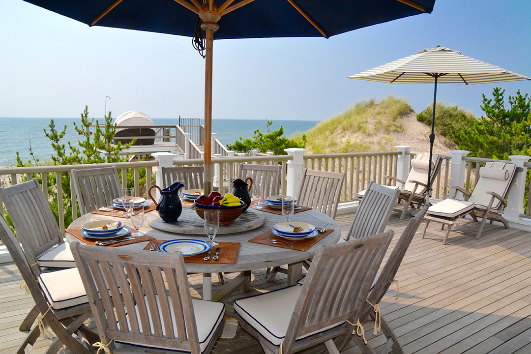 This 20 Million Beach House Is The Epitome Of Hamptons Luxury Living Room Balcony