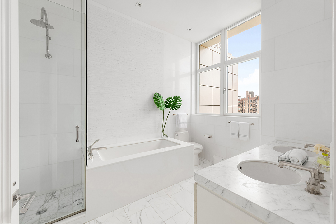 Top Gun Star Lists Top Notch Manhattan Penthouse With Interiors By Victoria Hagan Bath