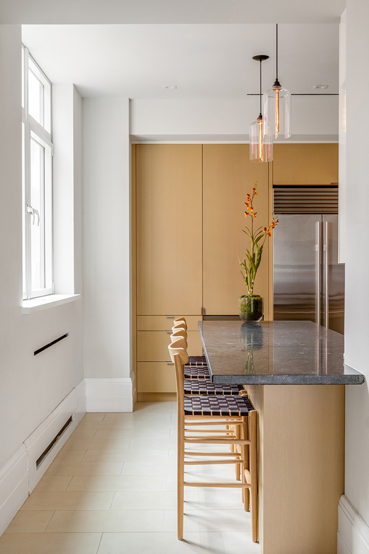 Top Gun Star Lists Top Notch Manhattan Penthouse With Interiors By Victoria Hagan Counter