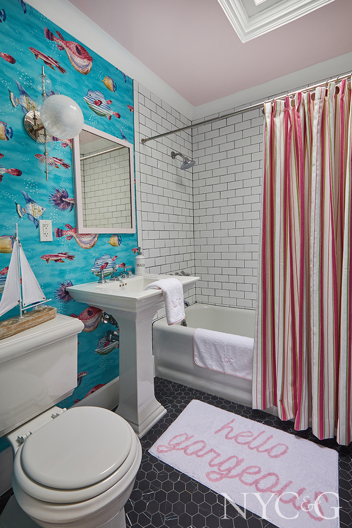 Nyc&g Lgc En Suite Bath