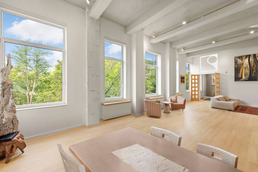 Annie Leibovitz Former Upper East Side Apartment Open Floor