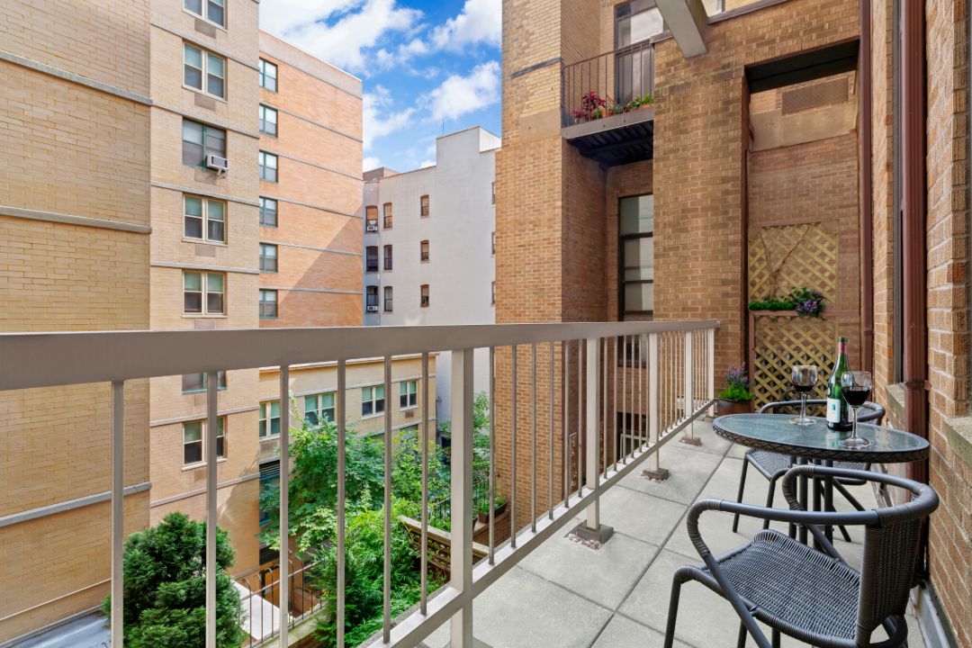 Annie Leibovitz Former Upper East Side Apartment Terrace