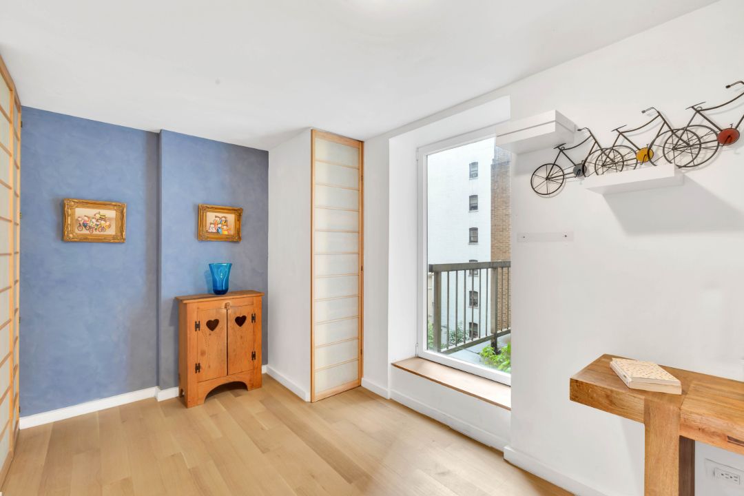 Annie Leibovitz Former Upper East Side Apartment Bedroom