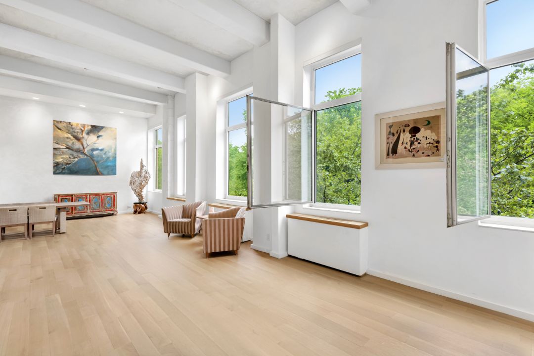 Annie Leibovitz Former Upper East Side Apartment Open Floor